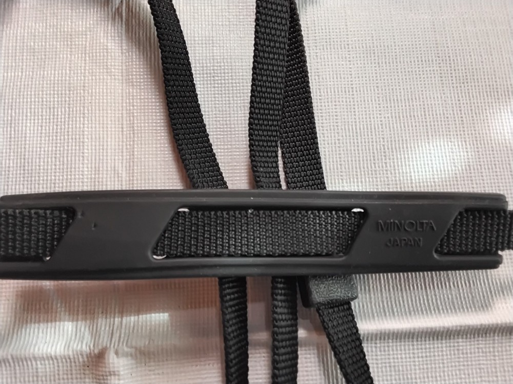 Minolta black camera strap with grip