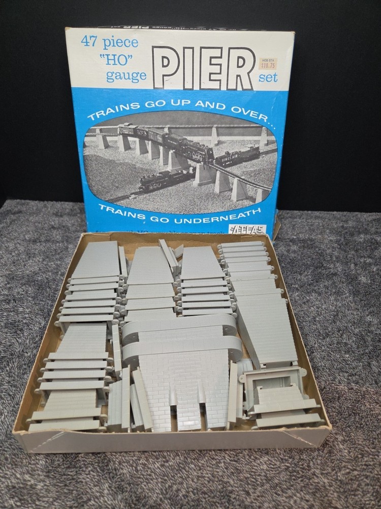 Bachmann Ho Train Set With Extra Tracks Pieces & Accessories UNTESTED AS IS