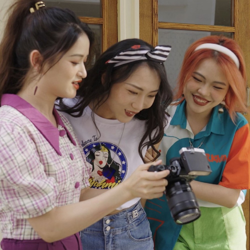 Flashpoint FlashBack Lux Junior Retro Camera Flash (Black), Godox Lux Junior