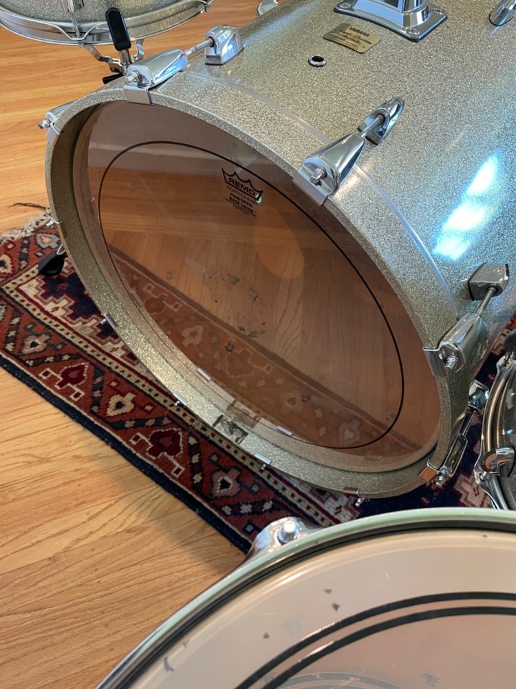 Yamaha Maple Custom Absolute Silver Sparkle Kit