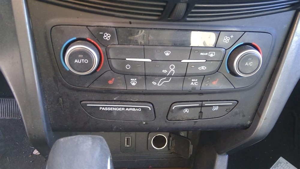 Used A/C Selector Switch fits: 2018 Ford Escape front automatic temperature cont