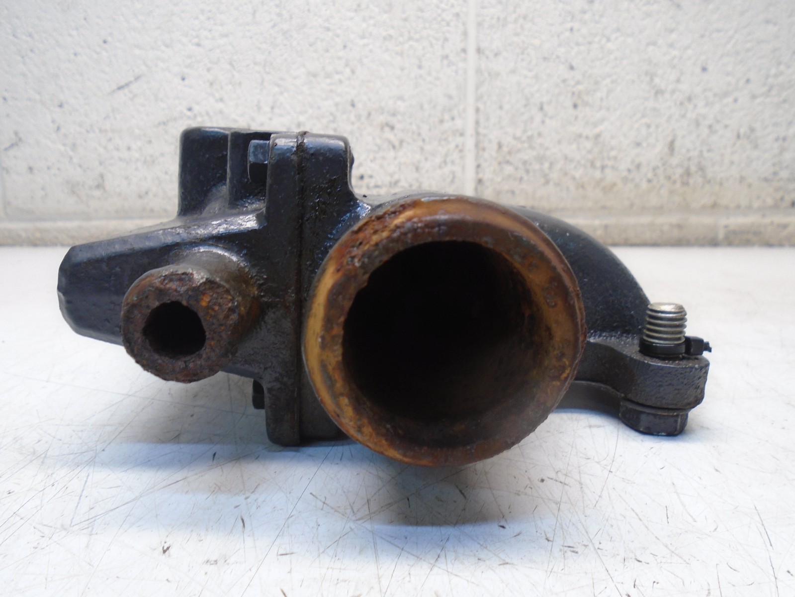 Y3 OMC Cobra 3.0L Thermostat Housing 910360 0910360 910303 0910303