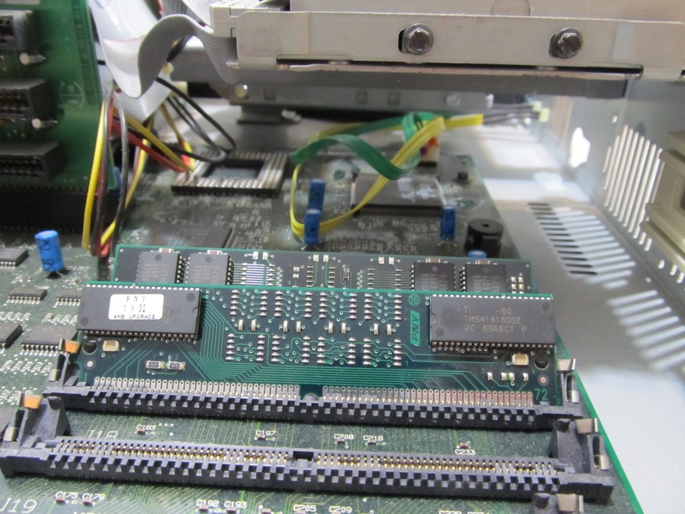 Vintage IBM PS/ValuePoint 425SX/Si Computer ****Pls Read