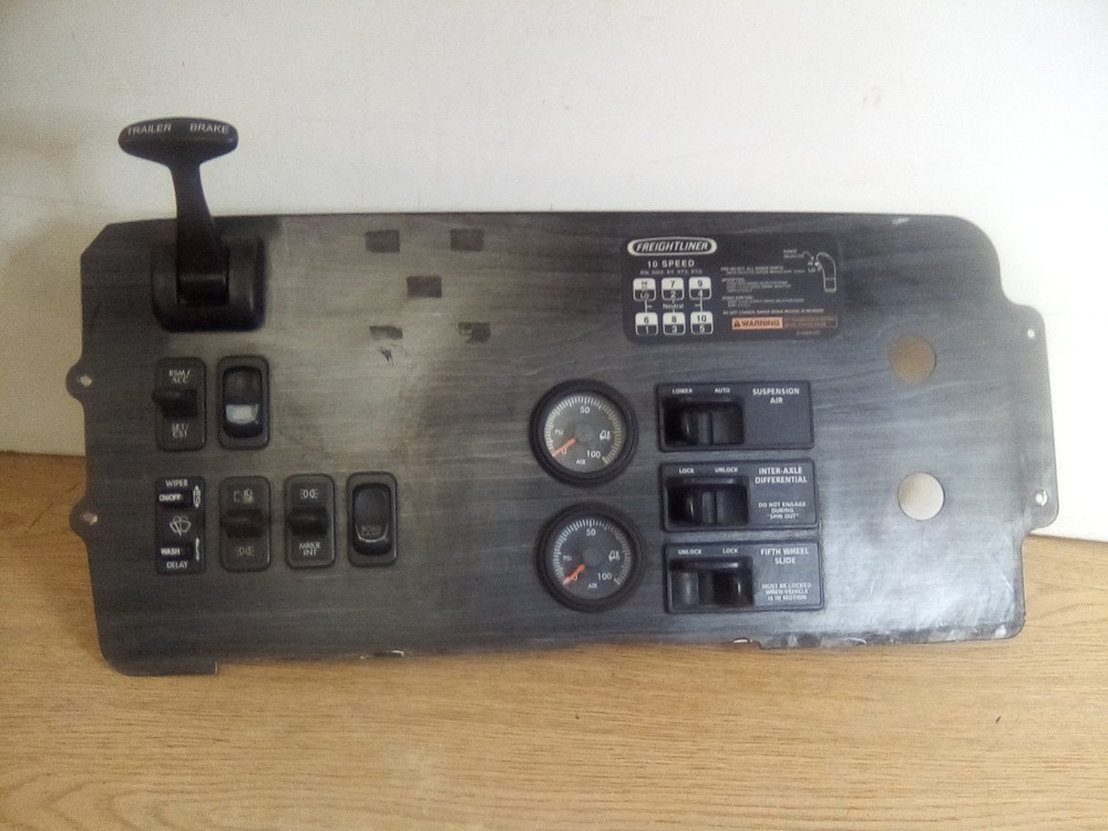 2004 Freightliner Columbia Switch Dash Panel