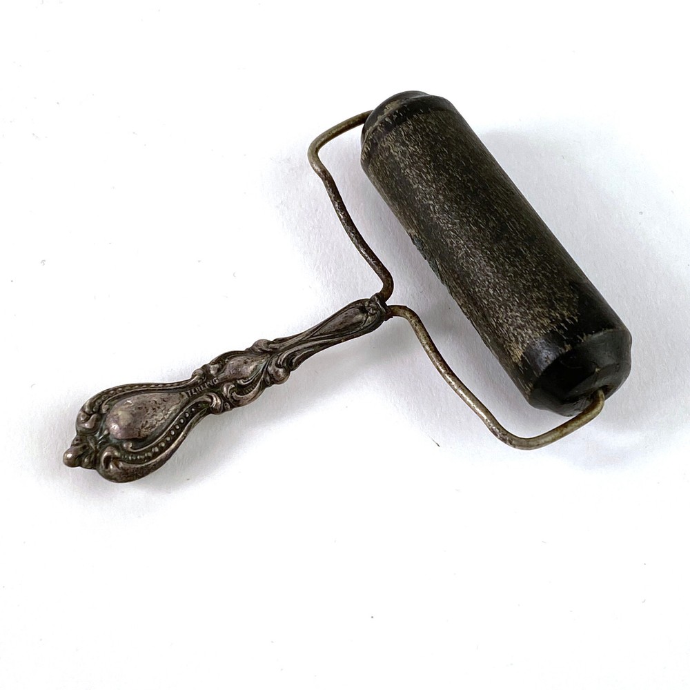 Antique Small BEAD & SCROLL STERLING HANDLE INK BLOTTING ROLLER