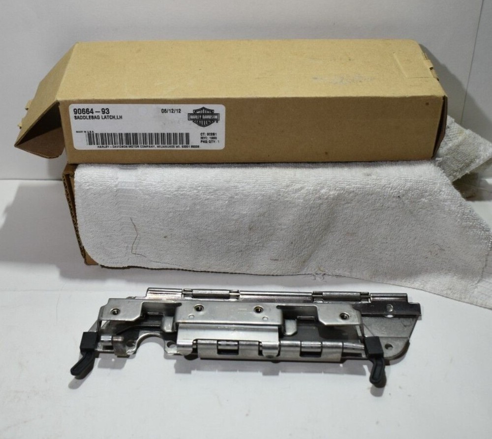 Harley Davidson Saddlebag Latch Assembly Hinge Left Side P/N 90664-93 H1
