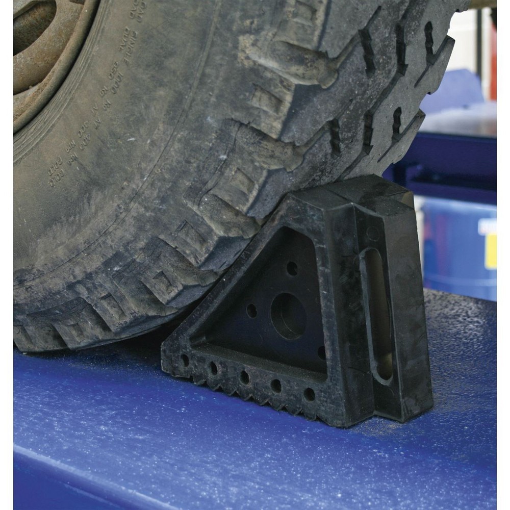 Sealey WC01 Rubber Wheel Chocks 2.2kg - Pair