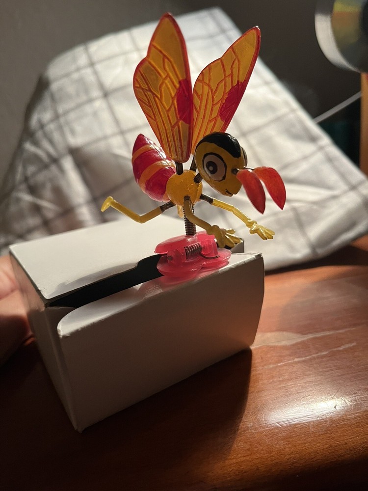 Floating Bug Clip On