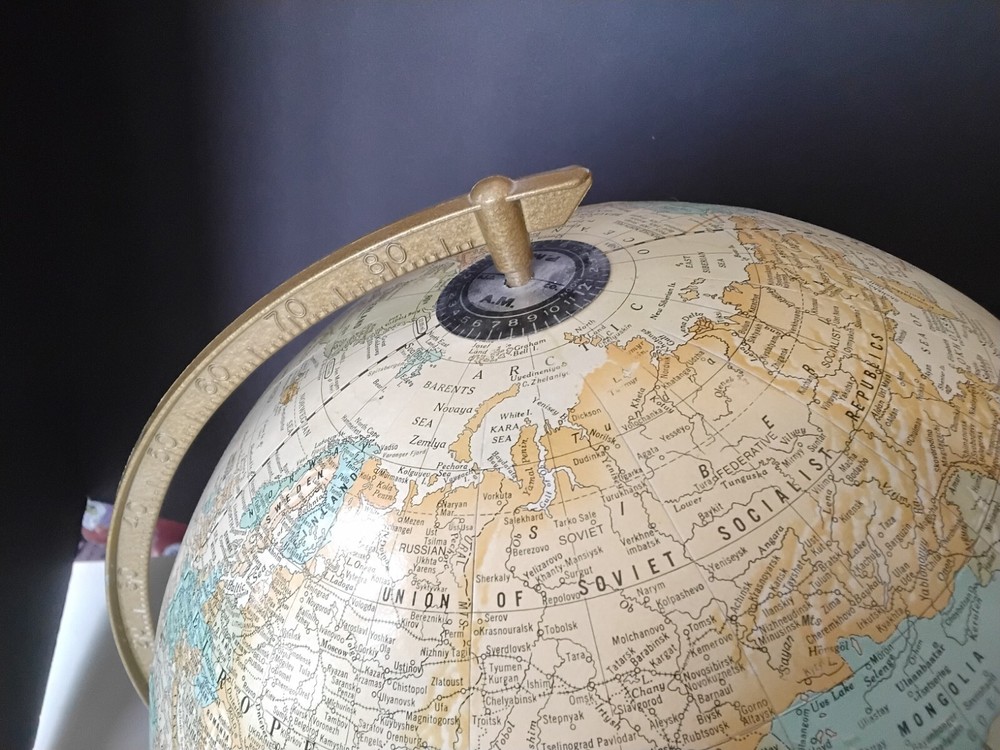 Crams Imperial World Globe. Learning Geography Excellent Condition