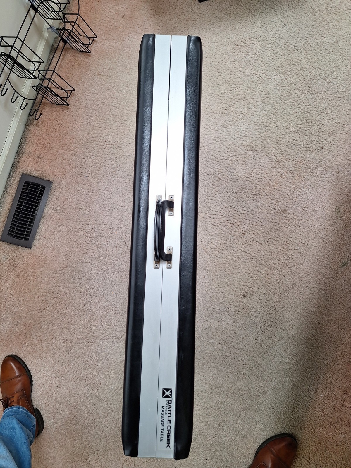 Battle Creek Portable Massage Table 042 Aluminum Legs w/ Carry Case pre-owned