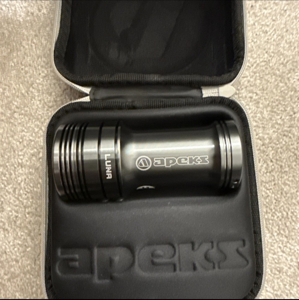 Apeks Luna Primary torch