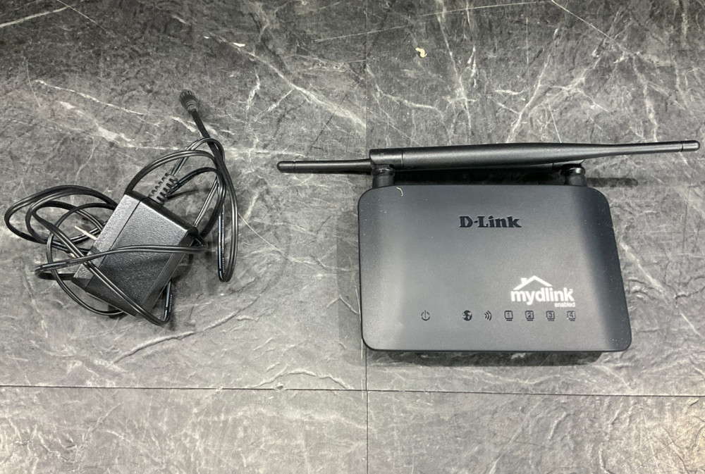 D-Link Wireless 300 Router DIR-605L ✨🔥✨NEW OPEN BOX! UNTESTED!✨🔥✨