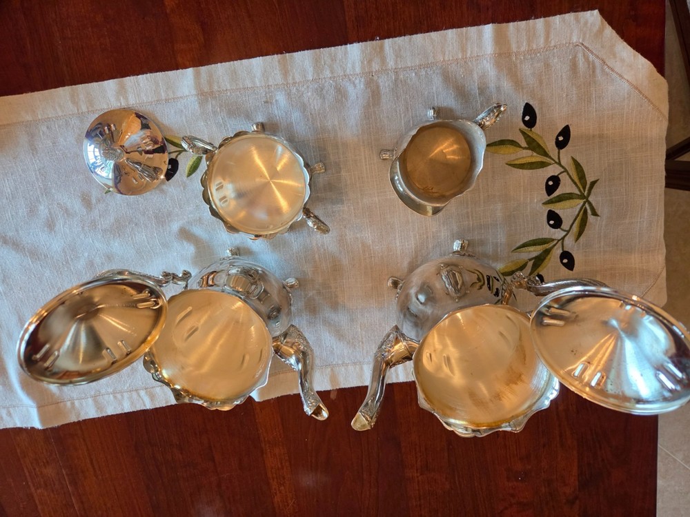 International Silver Tea & Coffee set
