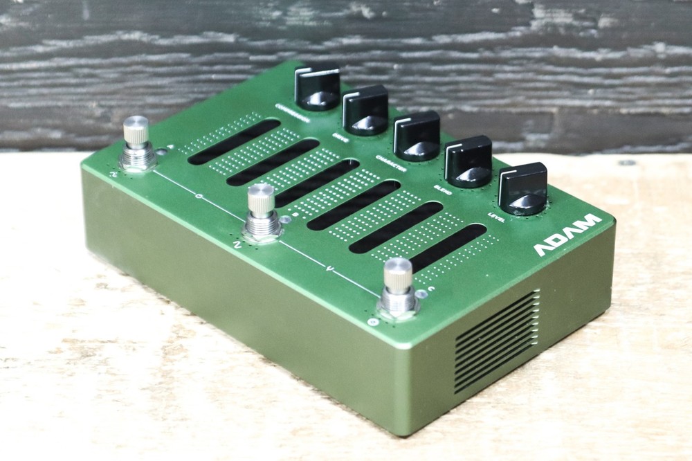 Darkglass Electronics Adam Aggressively Distorting Advanced Machine Bass Pedal