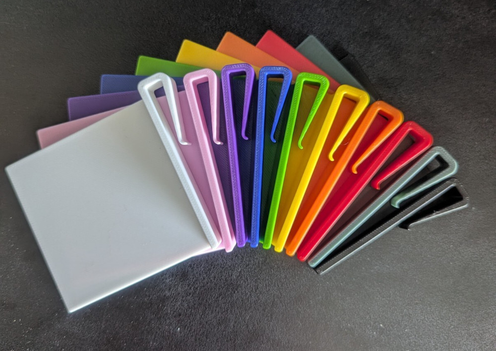 Card Divider with Retaining Clip