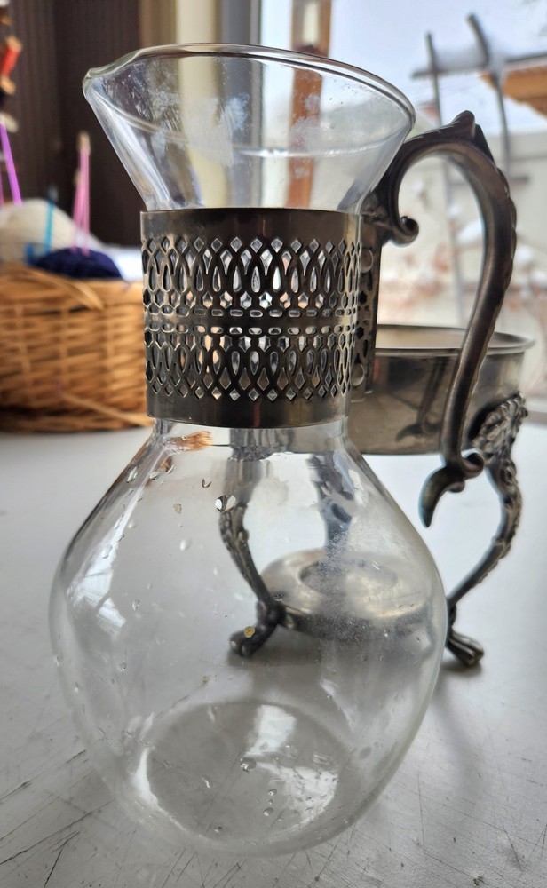 Antigue beverage server