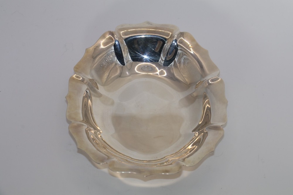 Vintage Lunt Silver Plate Oval Scalloped Serving Dish