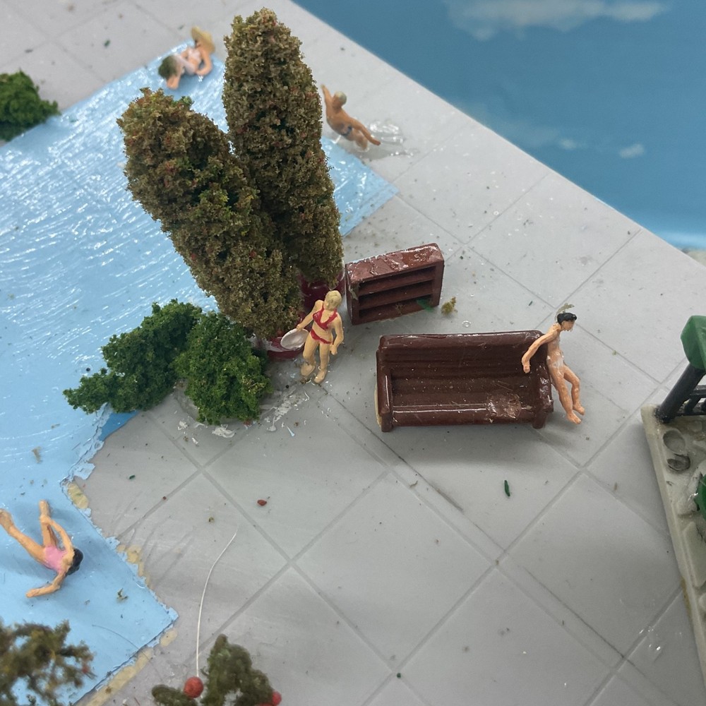 POOL PARTY, PEOPLE , EXTRAS