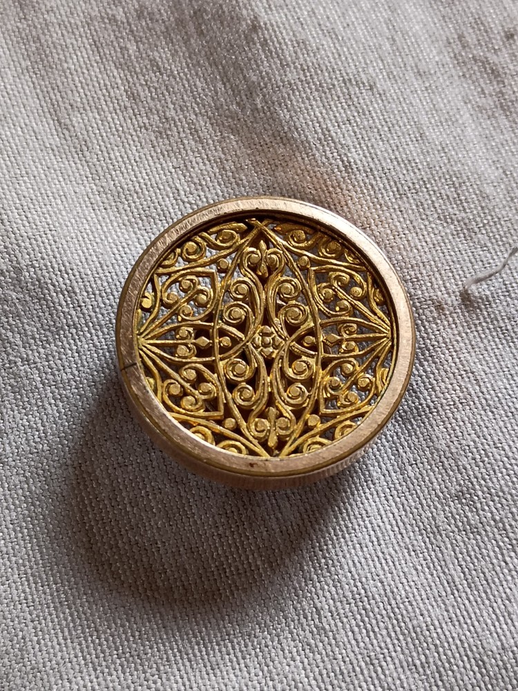 Antique Intricate Filigree Gold Filled Stud Button.