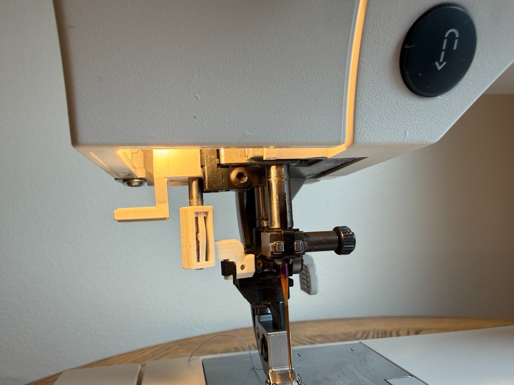 PFAFF Performance 2056 Sewing Machine