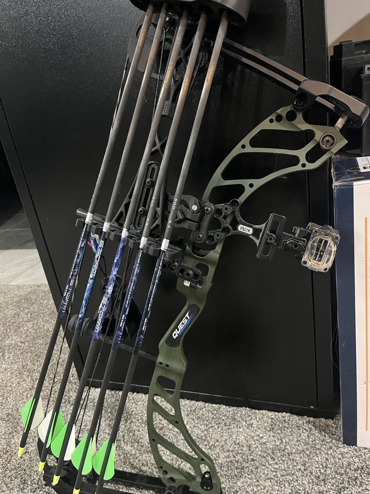 Quest Centec NXT Youth Compound Bow Package