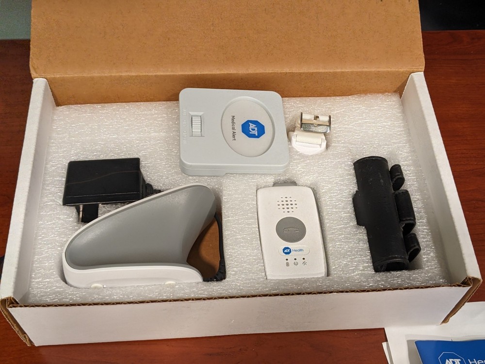 ADT On-The-Go Emergency Response System MCC-04 & MD4-01