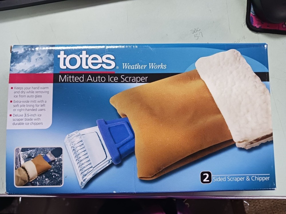 Totes Weather Works Mitted Auto Ice Scraper # 73518 NEW