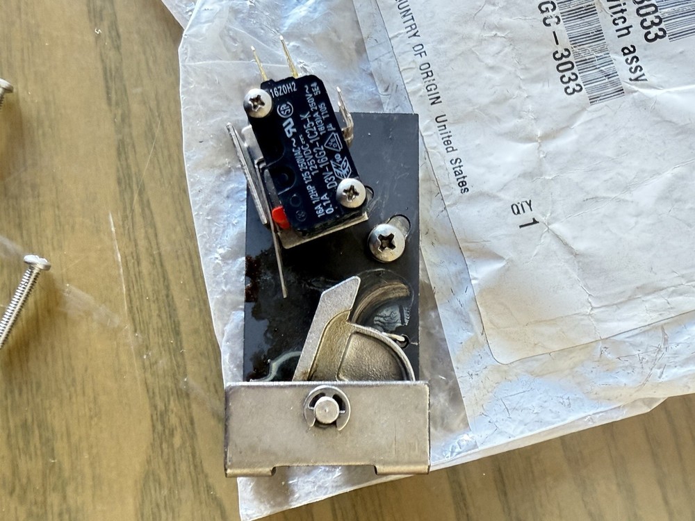 TURBOCHEF NCG-3033 DOOR SWITCH