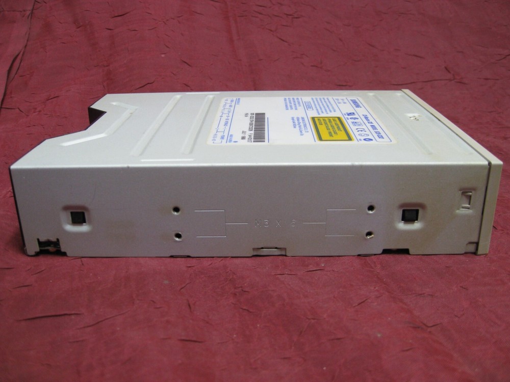 Samsung IDE SCR-3232 CD-Master 32E CD-Rom Drive Internal Grey Bezel