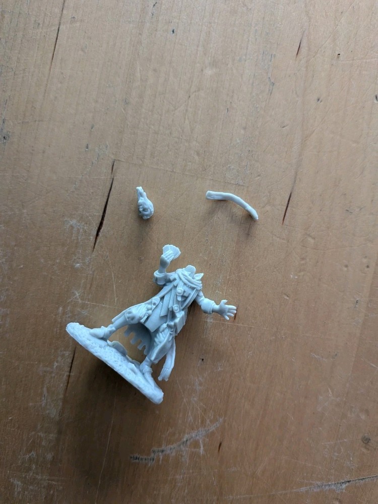 Reaper Bones 4 Erasmus, Trickster Wizard