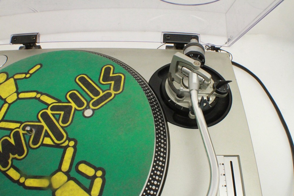 Technics Turntable Modle SL1200 MK2 DJ