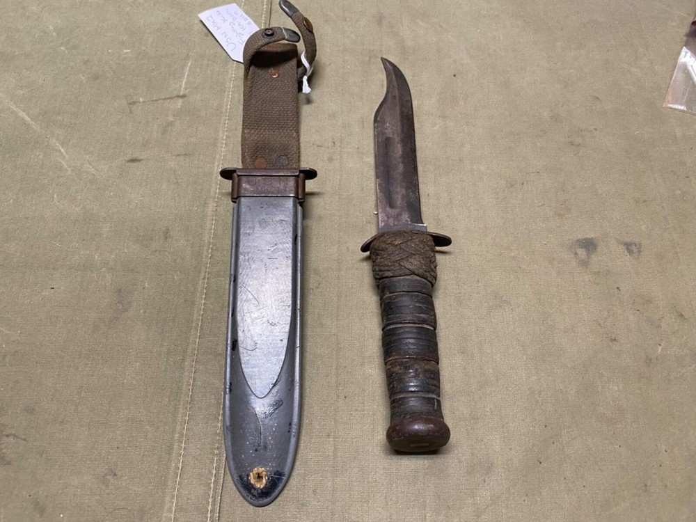 ORIGINAL WWII US NAVY MARINE USM MK2 KABAR FIGHTING KNIFE & CARRY SCABBARD