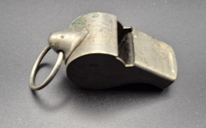 Vintage Original WWII Solid Brass US -ARMY Whistle w /o Chain