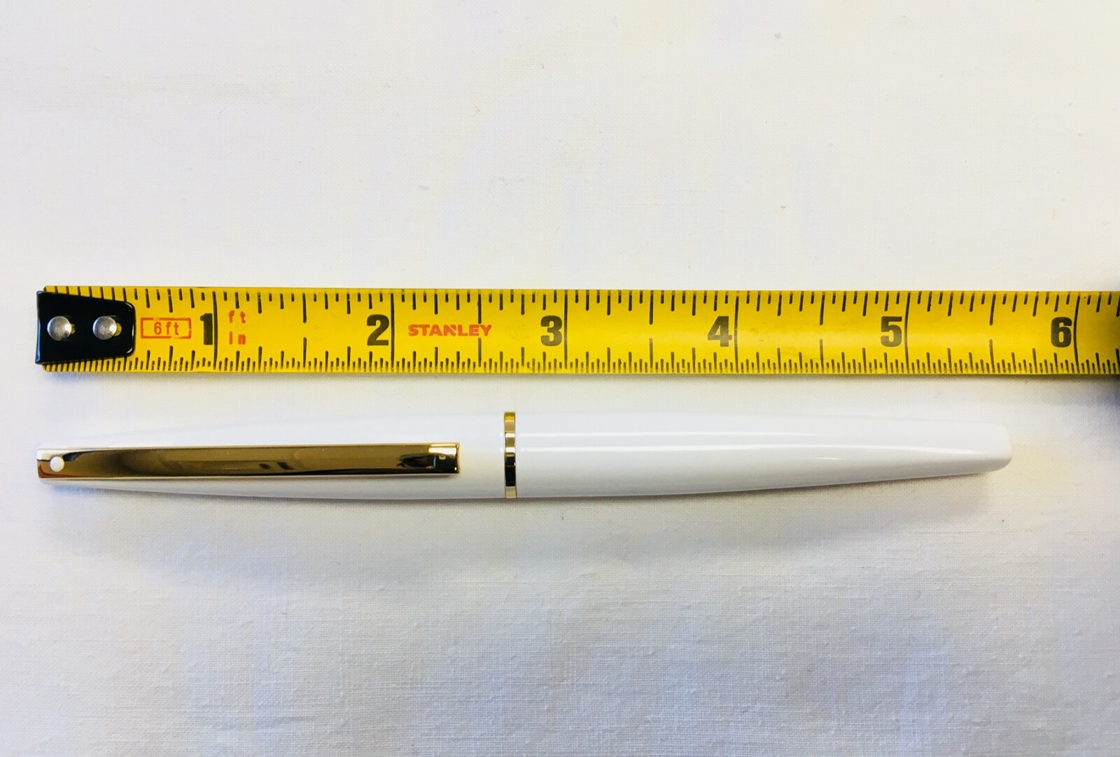 Sheaffer Taranis White Lightning “F” Nib Fountain Pen