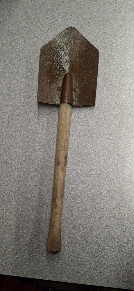 WW2  USMC M43 Entrenching Tool, Modified With Fixed Handle. Rare