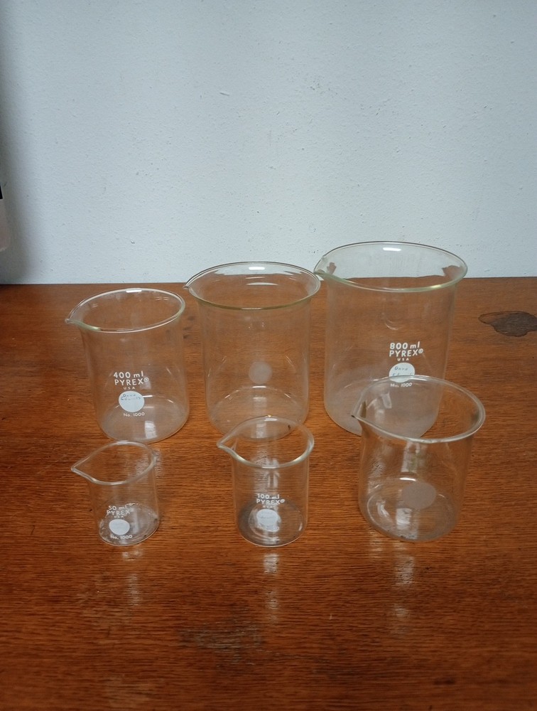 pyrex cylinder Beakers No 1000
