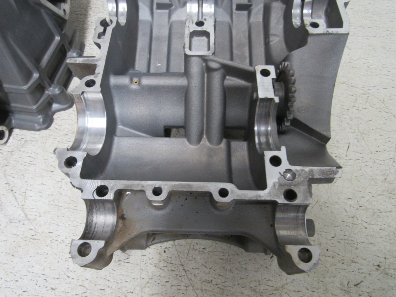 21 KTM 890 ADVENTURE R CASES ENGINE CRANK CASE CYLINDERS STOCK OEM #2361