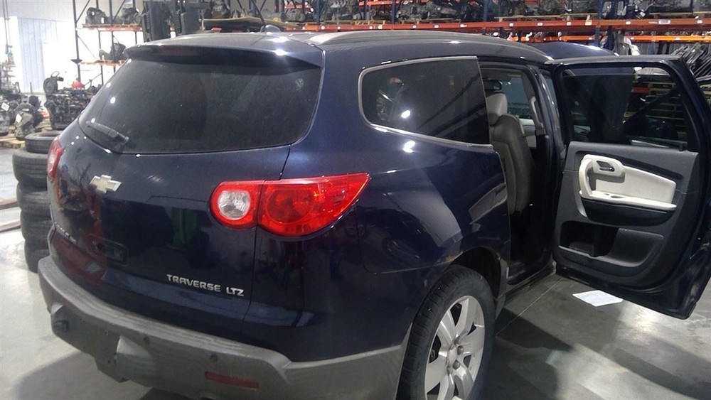 TRAVERSE 2012 REAR INTERIOR LIGHT 6959