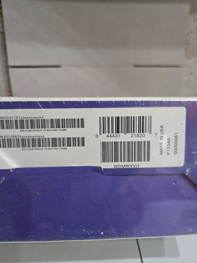 macromedia DIRECTOR 8 SHOCKWARE STUDIO_FULL VERSION_FOR WINDOWS & MAC