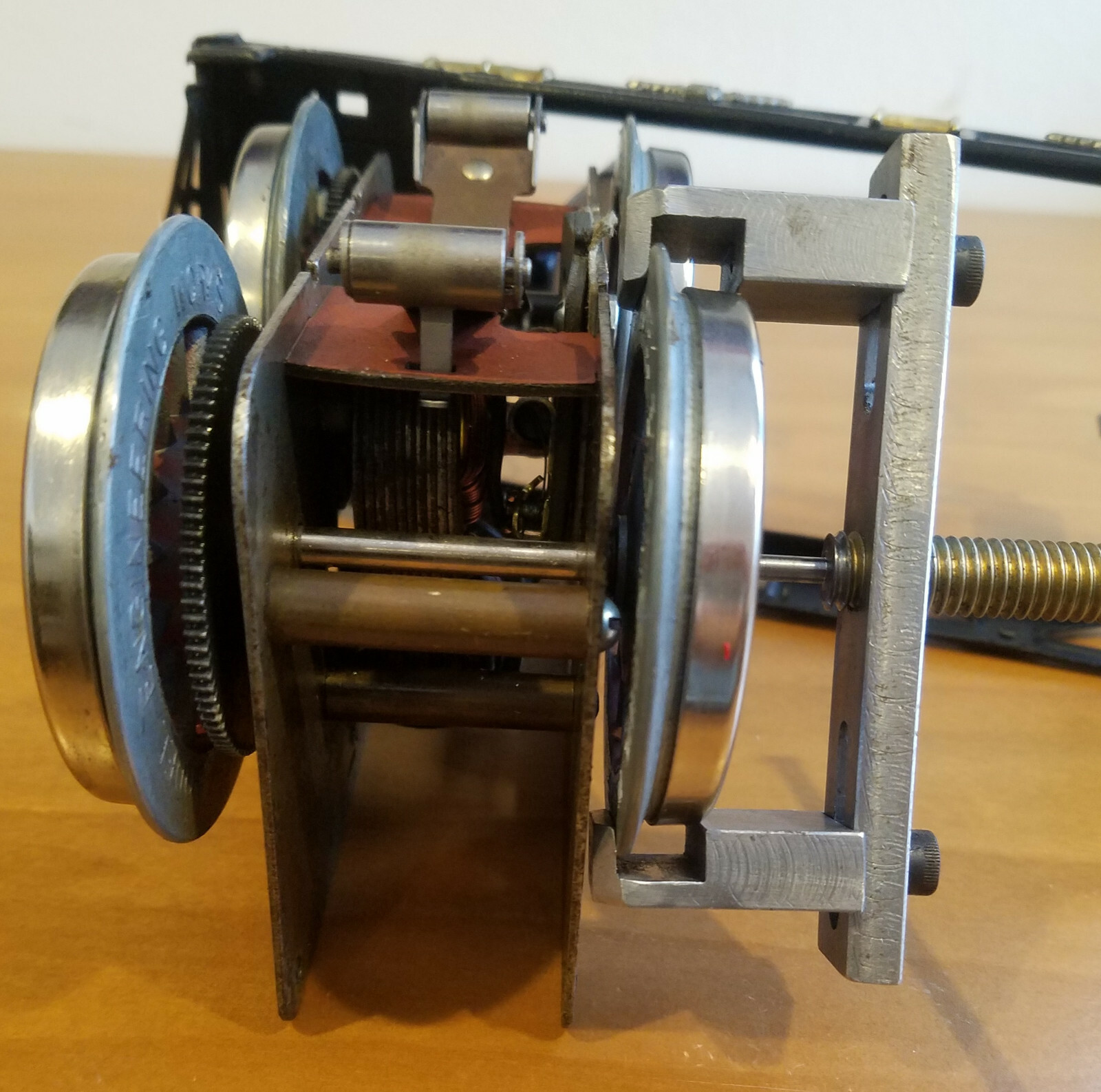 PE Design - STD & O gauge Wheel Puller w/ Standard & Special Duty Jaws Comb