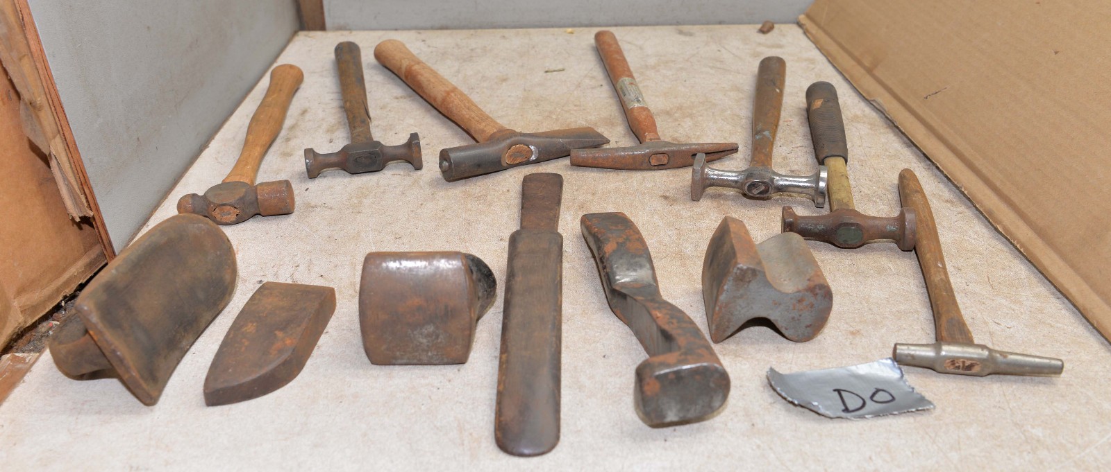 12 vintage autobody dolly spoon hammers & more lead working collectible tool D0