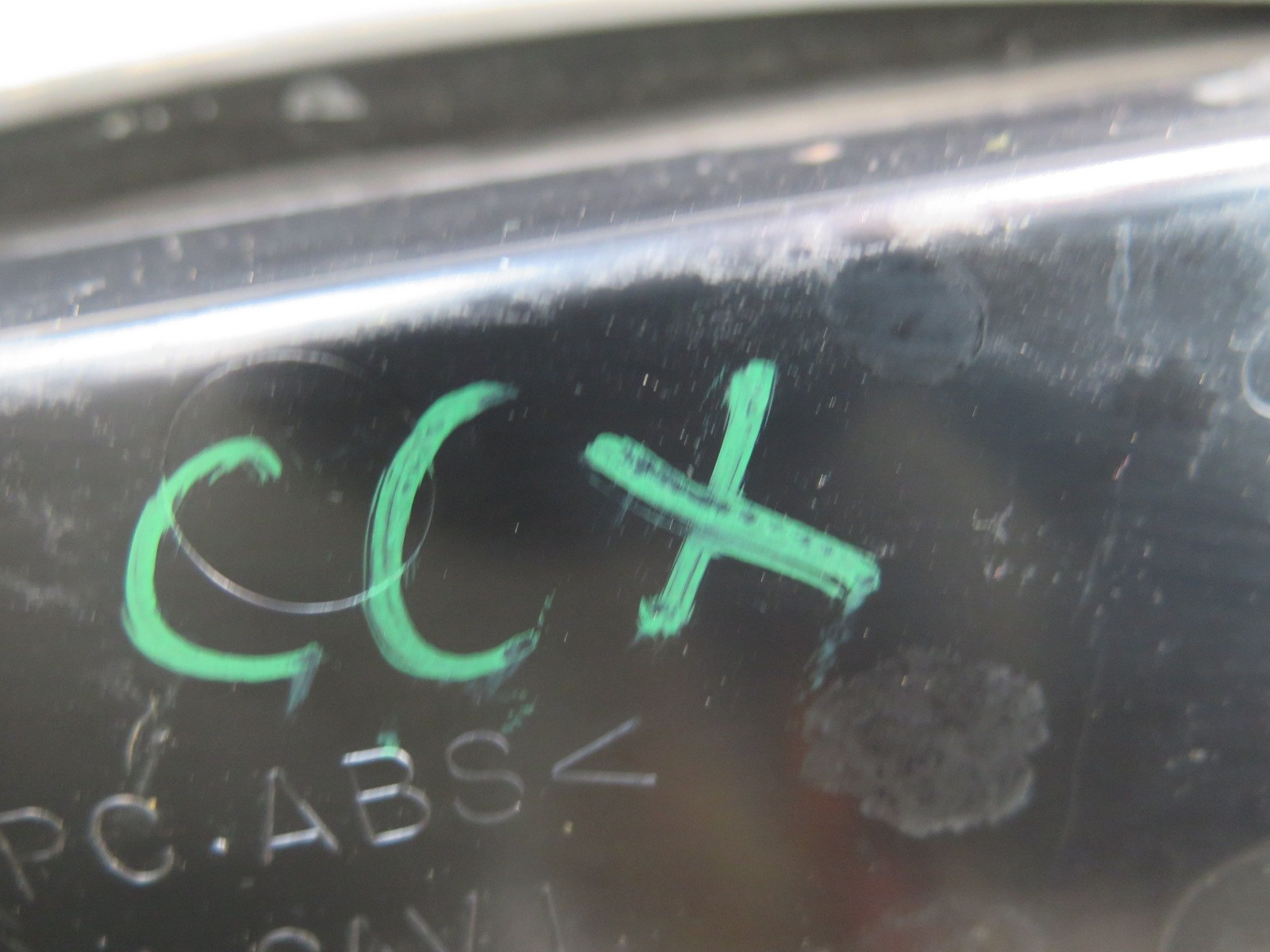 2004-2009 CADILLAC XLR CENTER CONSOLE CUP HOLDER 12450043