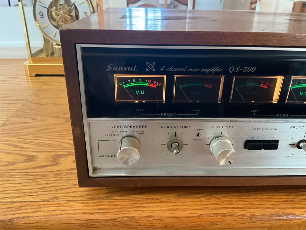 SANSUI 4 CHANNEL REAR AMPLIFIER 230 WATTS MODEL QS-500 FUNCTIONAL NEEDS 3 KNOBS