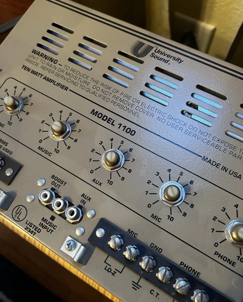 University Sound Model 1100 Wall-Mount Paging Amplifier Control Panel W/ Box