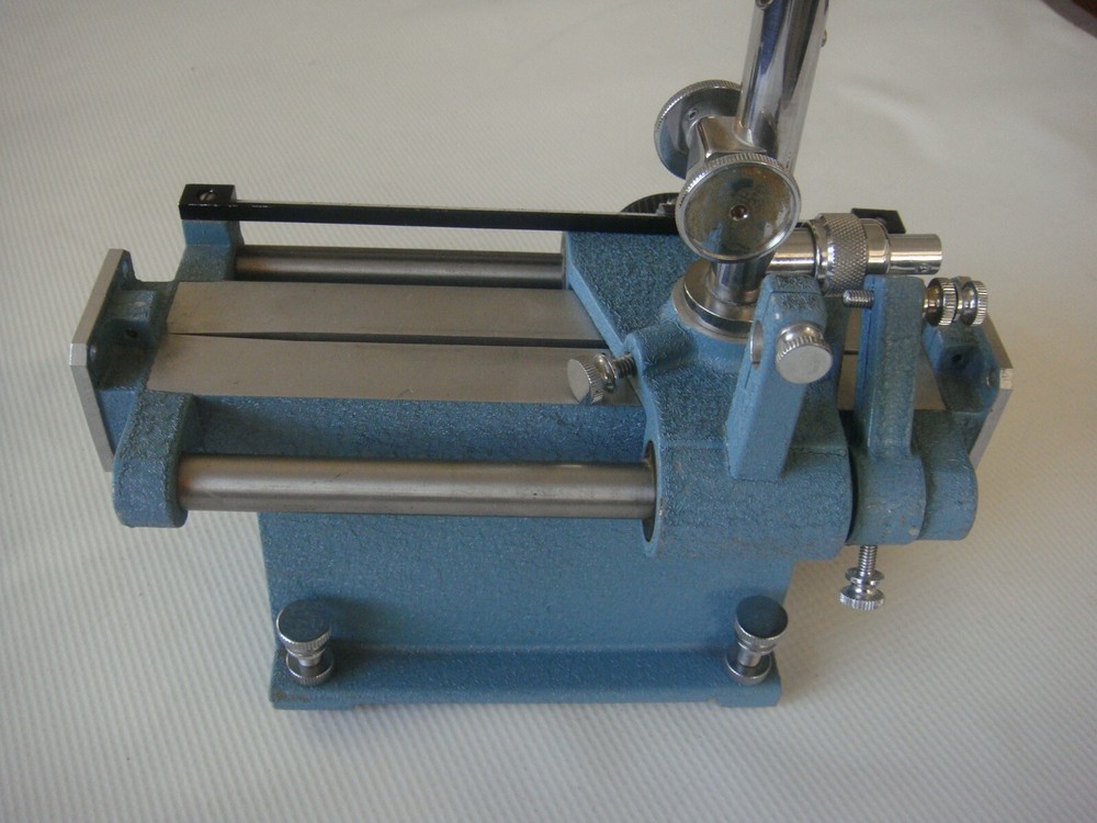 NARDA Impedance Meter Model: 220