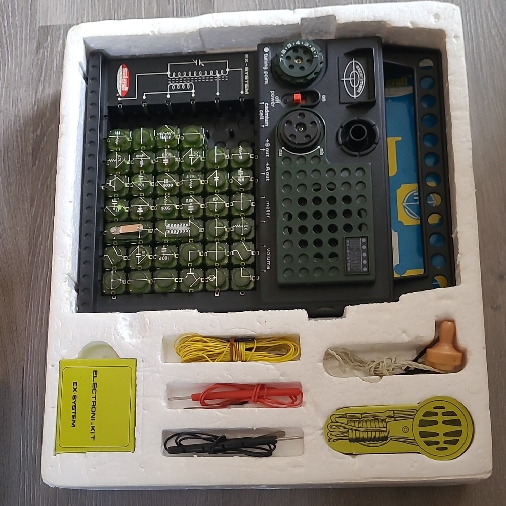 Skilcraft Electronic Experiment Set 100 Working Projects
