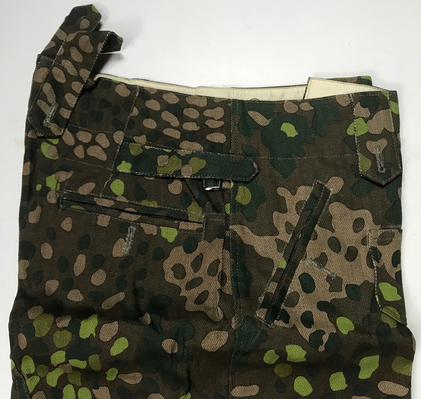 WWII GERMAN WAFFEN DOT 44 CAMO FIELD TROUSERS- SIZE 3 34-36 WAIST
