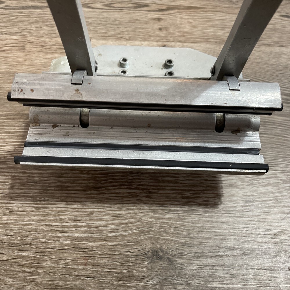 screen printing stretching clamp duplex 8” A Grunig