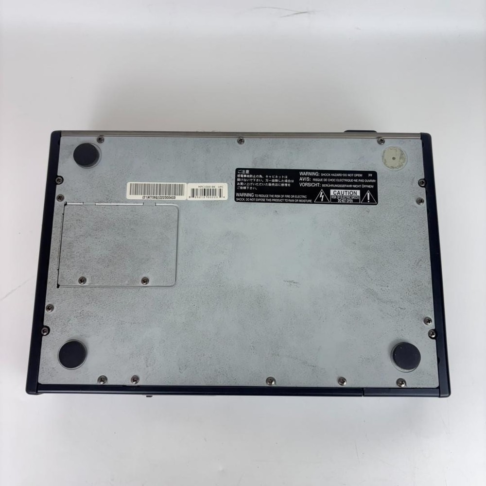 AKAI Professional MPC1000 Sampler Sequencer Effector 32MB