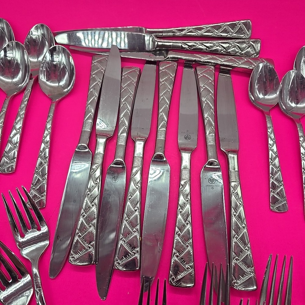 Pfaltzgraff Flatware Cranbrook READ!